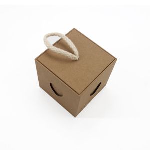 Custom Retro Candy Box Heart Window Kraft Paper Favour Box For Wedding Party