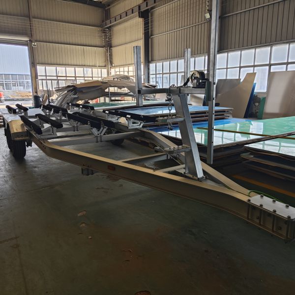 Adjustable Length Aluminium Boat Trailer with Corrosion-Resistant Welded Frame