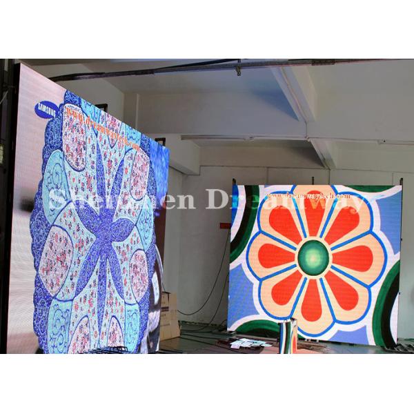 Iron Cabinet Indoor Full Color LED Display Advertising 5mm Pixels SMD2121 Black
