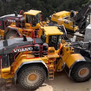 Used Large Wheel Volvo L350F Heavy Loader With Powerful Engine For Sale