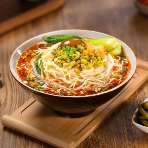 Cheap Non Fried Vermicelli and Instant Noodles Fried with egg and vegetable cooking in hot water for sale