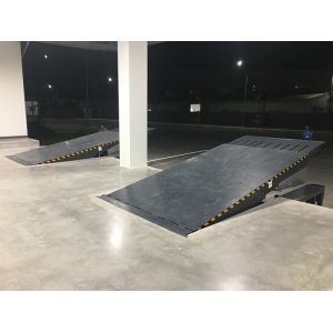 800mm 1000mm Retractable Lip Telescopic Dock Leveler For Cold Storage House