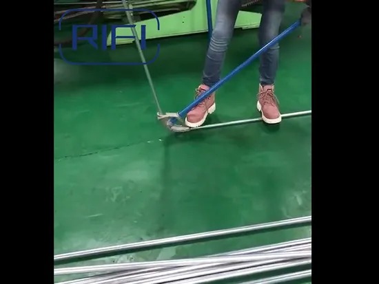 Malleable Iron EMT Conduit Bender with 1/2"-1" Trade Size for Easy Bending and