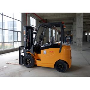 Warehouse Sit Down Forklift 1.6 Ton With Controller Yellow Color High Performanc
