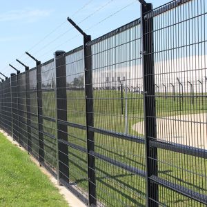 China ISO9001 868 Welded Metal Fence Powder Coated Wire Fencing 50*150mm on sale