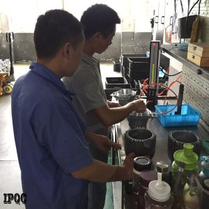 Custom Aluminum Die Casting of Round Plate with Horizontal Pressure Chamber