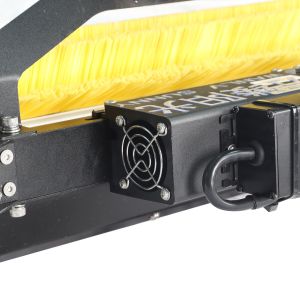 Effortless Stain Removal from PV Panels with Manul Nylon Yarn Brush Solar