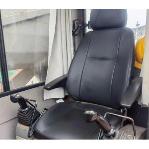 25ton Terrian Mobile Crane Truck with Maximum Lifting Height 40m and Five-Arm