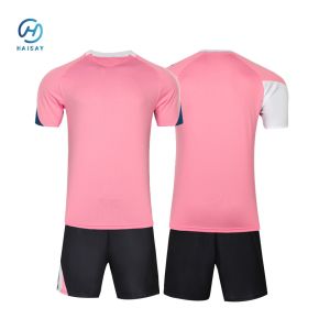 Dynamic Football Jersey Lightweight Breathable Polyester Customizable Player