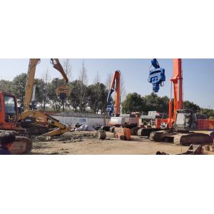18 Meter Sheet Pile Driver With 535Kn Centrifugal Force For Hard Soil Constructi