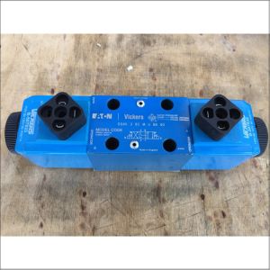 China Cast Iron Blue Vickers Proportional Valve Good Adaptability  DG4V-3-6C-M-U-B6-60 on sale