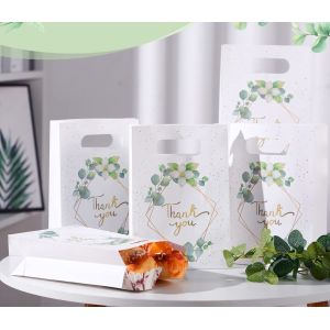 Custom Luxury D Cut Gift Paper Bag For Boutique With CMYK Printing And Color