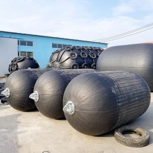 China Yokohama Marine Pneumatic Rubber Fender 80kpa 3.3*6.5m With Chain Net on sale