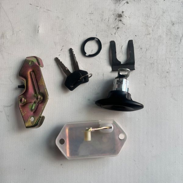 Quality Premium Rear Luggage Door Lock for Toyota Coaster with Static Locking Force ≥ 5000N and Temperature Range -40℃ to 85℃ for Easy Installation wholesale