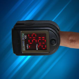 Medical Fingertip Pulse Oximeter Integrated With Spo2 Probe And Processing