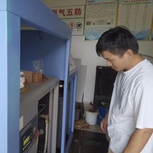 Mini Mobile Type Medical Air Separation Oxygen Machine With ISO13485