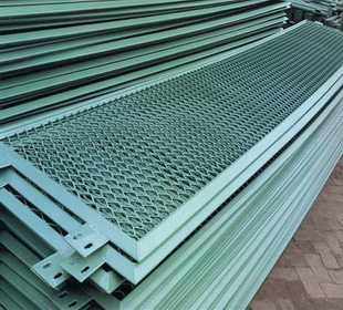 Manor Red Expanded Metal Screen Mesh , Leaf Stopper Plain Expanded Metal Sheet