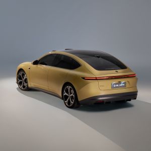 Chinese Brand Nio Et5 Luxury Sedan High Speed Automobile EV Intelligence Drive