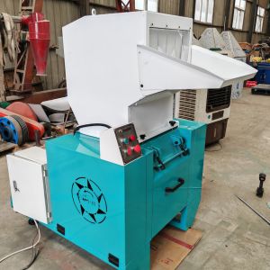 Vertical Structure Plastic Mixer Crusher Pulverizer The Perfect Addition to Your