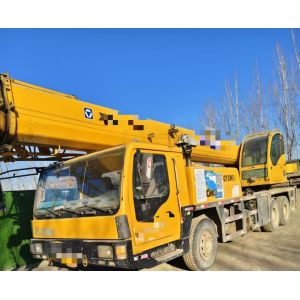 2009 Used XC MG Mobile Truck Crane 25 Tons, Crane Jib length 39.5 meters