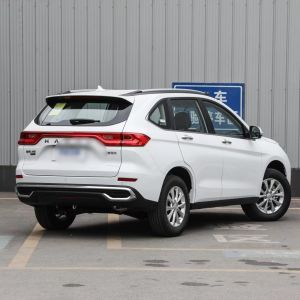 -Made Changcheng Haval M6 2023 PLUS 5-Seater SUV with 1.5T Engine and Manual