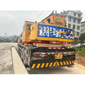 2013 XC 50T Truck Crane for Maximum Lifting Weight 16t Five Section Boom at