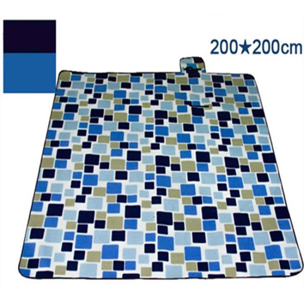 Quality Moistureproof Plaid Sleeping Waterproof Folding Picnic Blanket wholesale