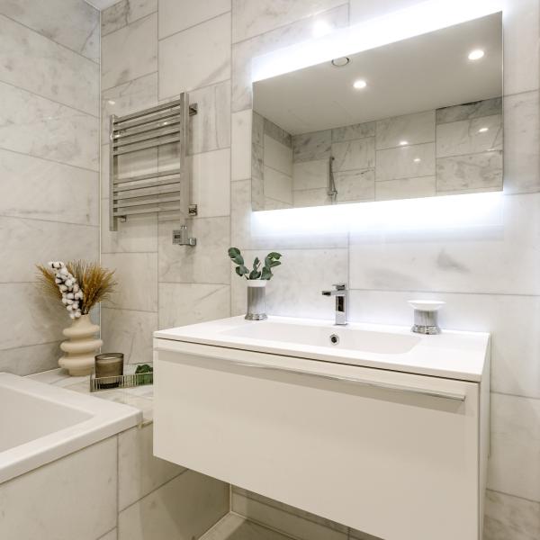 Matte Wall Mounted Bathroom Vanity White Plain Melamine Bathroom Cabinet With Quartz