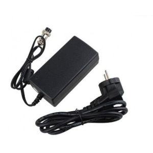 CDMA / GSM 3G Cell Phone Frequency Jammer 33dBm with 20m Jamming Range