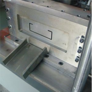 Hydraulic Cutting Steel CZ Purlin Roll Forming Machine 40 GP Container