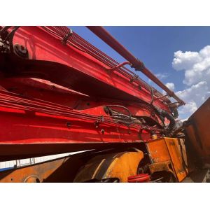 56m Vibrating Amplitude 2013 Concrete Mixer Construction Machine on Mercedes