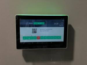 Cheap Built in Watchdog 7 Inch Embedded Wall Android Rooted Control Panel POE Power Monitor for sale
