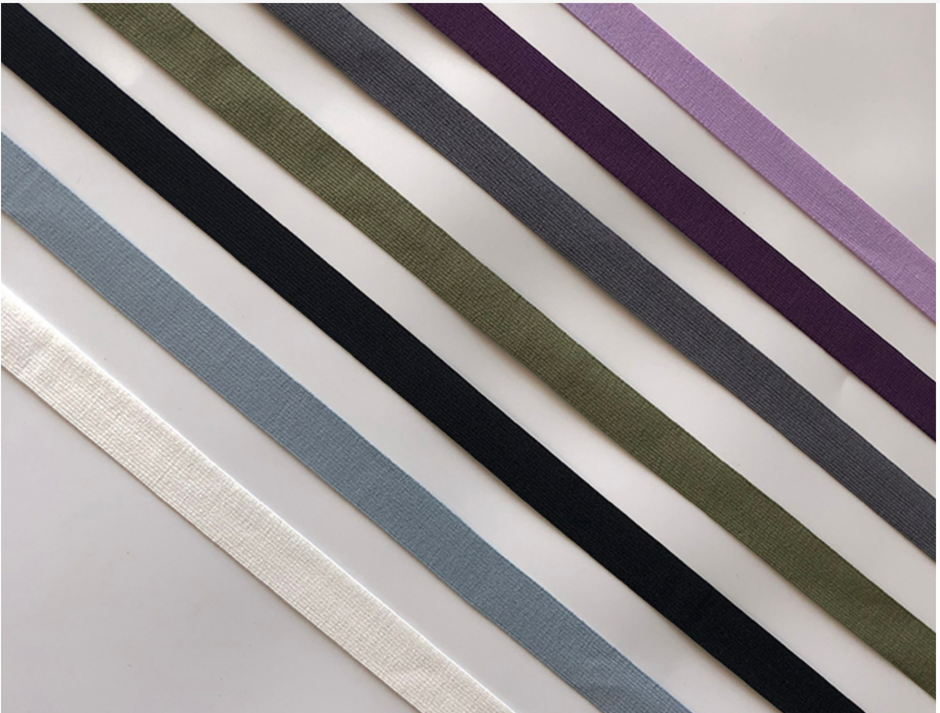 Shuttleless Weaving Machine Used for Producing Elastic and Non-Elastic Textile