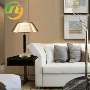 Nordic Creative Golden Light Luxury Simple Study Bedroom Table Lamp