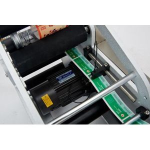 32KGS Semi Auto Round Bottle Labeling Machine High Accuracy Labeler Machine For