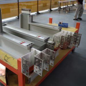 China Low Voltage Enclosed Busduct Electrical Copper  Aluminium Elbow Vertical Busbar Feeder Bus Way on sale