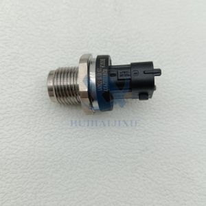 0281002937 Common Rail Pressure Sensor for VOLVO EC210 Fuel Pressure Sensor