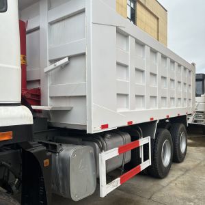 Second Hand Sinotruk Hohan 6x4 10 Wheeler Dump Truck U Shape Howo NX 380HP