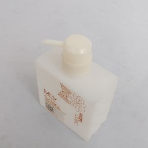 PE Shampoo Bottle-70 with pump