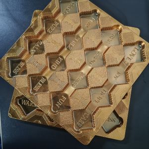 Customized disposable gold 16 compartment PET chocolate container with logo