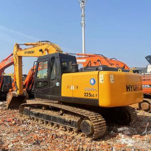 Middle Size 225LC-7 Used Hyundai Excavators 1.05m3 Bucket Capacity 112kw Rated