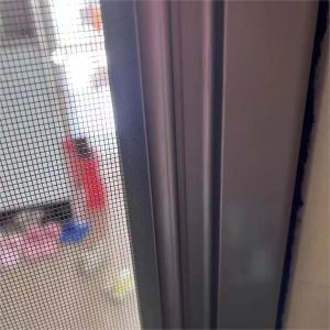 Easy To Install Mosquito Net Trackless Fly Screen For Doors Retractable Tank
