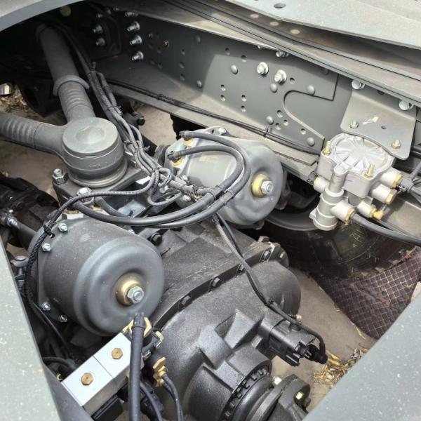 Used HOWO Tractor Head low price