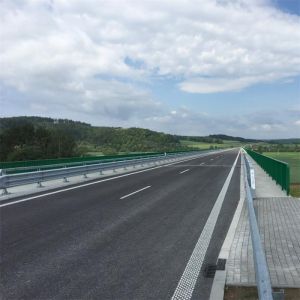 Customized W Beam Highway Metal Guardrail with Steel SKT Terminal End Exported