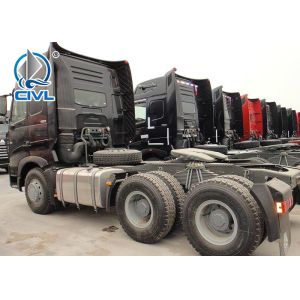 China Double Sleepers 10 Wheels Sinotruk Howo Tractor Truck 6x4 371 Hp Zz4257s3241v on sale