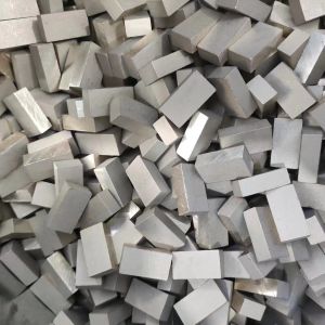 Marble Cutting Medium Hard Diamond Layer Segment Cutter 1200mm Single Disc 24*8