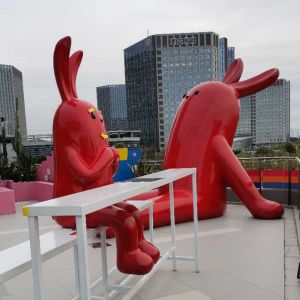 Shopping Centre Decoration Red Giant Fiberglass Rabbit Statue