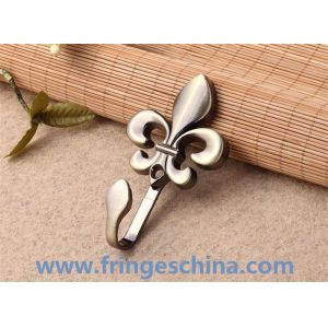 High quality classical customized metal curtain hooks for home decorations
