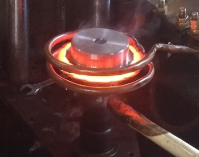 Electric Gear Shaft Induction Hardening Quenching Machine 23KHZ High Frequency