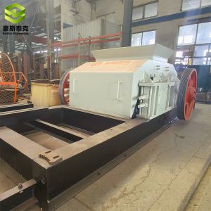 China High Efficiency Automatic Brick Making Machine For Crushing Materials With High Capacity 70 M³ Per Hour on sale